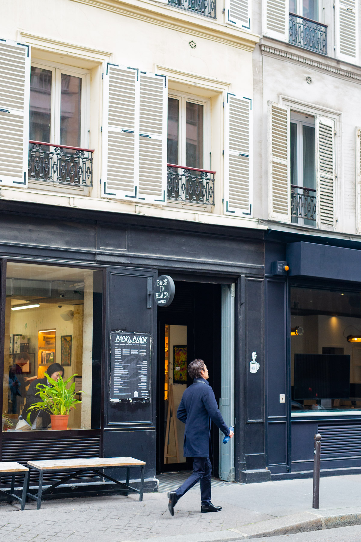 Back in Black Exterior
Best cafes in Paris