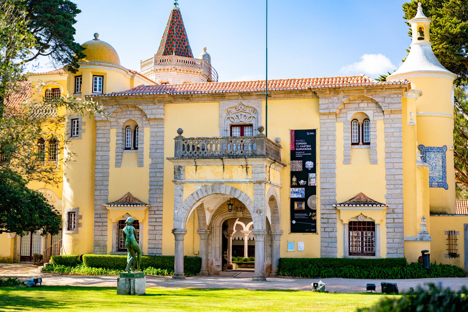 Museu Condes de Castro Guimarães