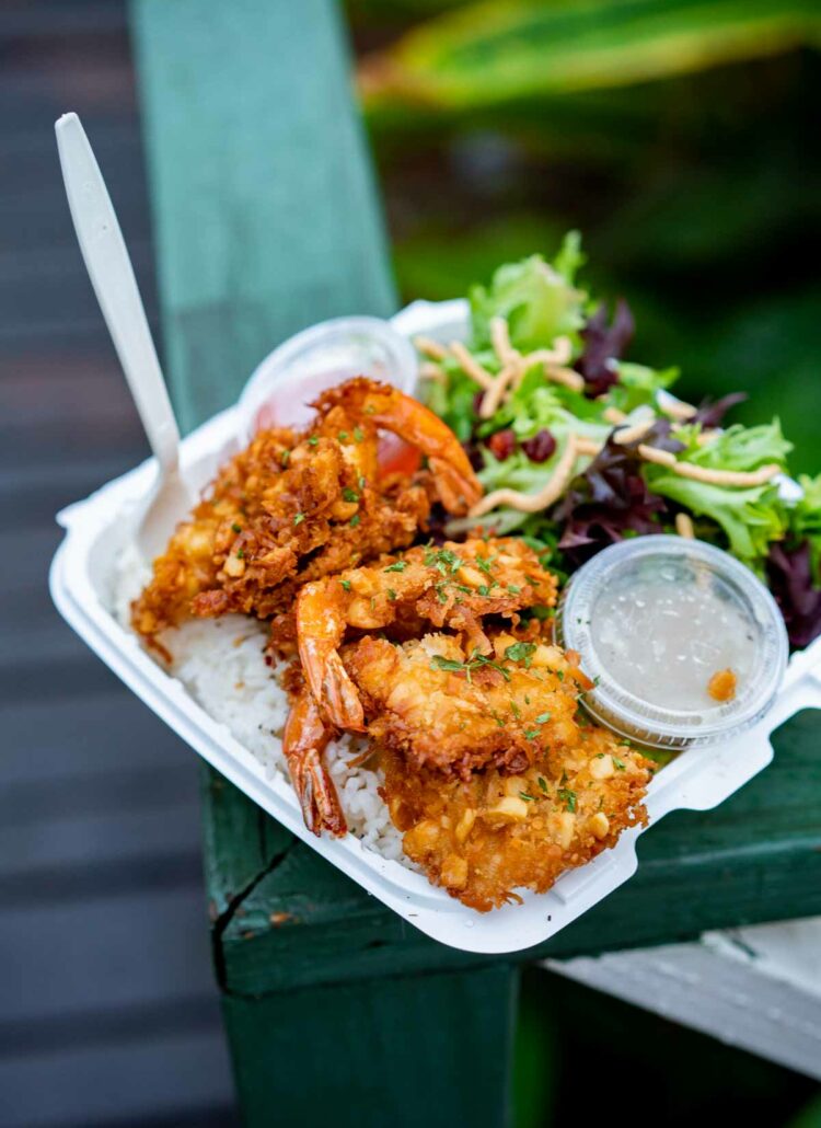 The Tastiest Cheap Eats on Oahu (A Very Helpful Guide)